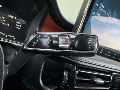 Used 2021 Lincoln Nautilus Reserve image 10