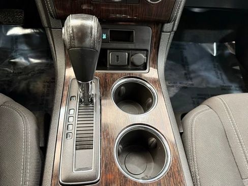 Used 2016 Chevrolet Traverse LT image 36