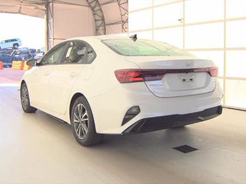 Used 2023 Kia Forte LXS FWD image 6