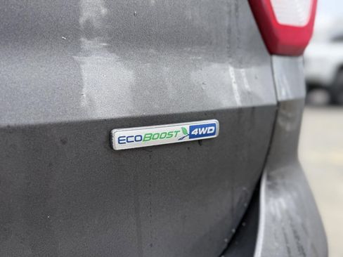 Used 2018 Ford Explorer Platinum image 12