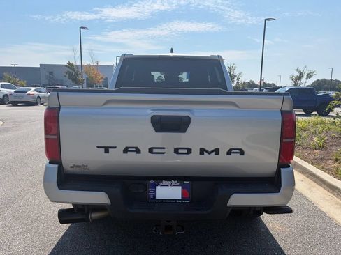 Used 2024 Toyota Tacoma TRD Sport RWD image 16