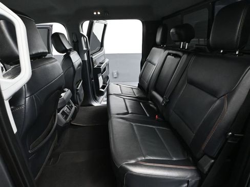 Used 2023 Ford F250 Lariat w/ Tremor Off-Road Package image 39