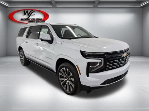 New 2026 Chevrolet Suburban High Country image 3