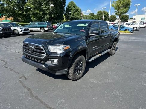 Used 2019 Toyota Tacoma SR5 AWD/4WD image 7