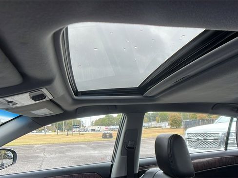 Used 2012 Toyota Avalon image 16