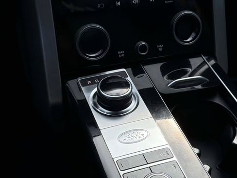 Used 2019 Land Rover Range Rover Supercharged AWD/4WD image 12