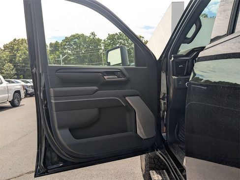 New 2025 GMC Sierra 2500 AT4X w/ AT4X AEV Edition image 11