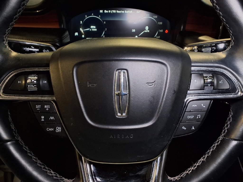 Used 2023 Lincoln Nautilus Reserve w/ Equipment Group 201A FWD image 11