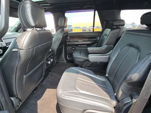 Used 2018 Ford Expedition Limited w/ Equipment Group 302A AWD/4WD image 6