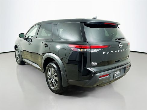 Used 2025 Nissan Pathfinder S AWD/4WD image 10