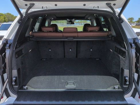 New 2026 BMW X5 xDrive40i w/ M Sport Package AWD/4WD image 13