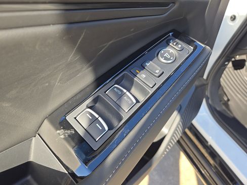 Used 2025 Honda Accord Touring image 14