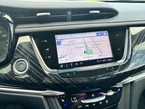 Used 2025 Cadillac XT6 Premium Luxury w/ Technology Package FWD image 16