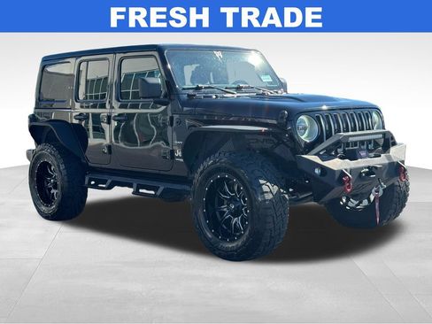 Used 2022 Jeep Wrangler Unlimited Sahara w/ Cold Weather Group AWD/4WD image 1