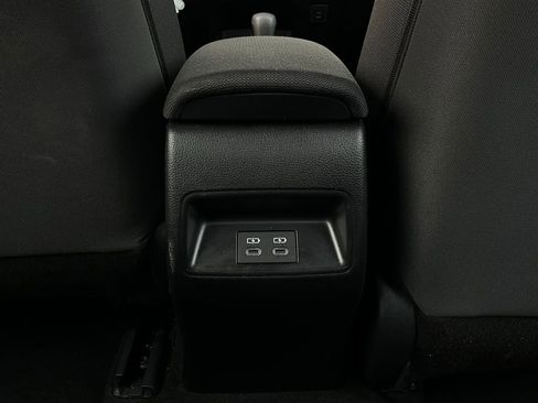 Used 2025 Toyota Corolla LE image 12