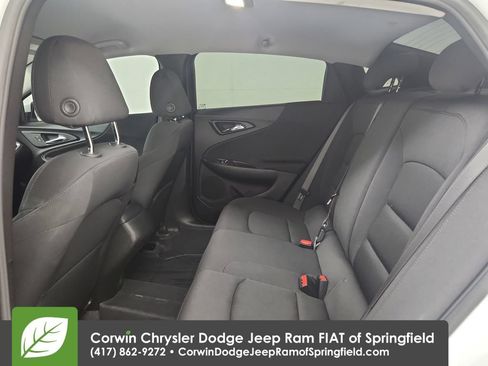 Used 2024 Chevrolet Malibu RS FWD image 28