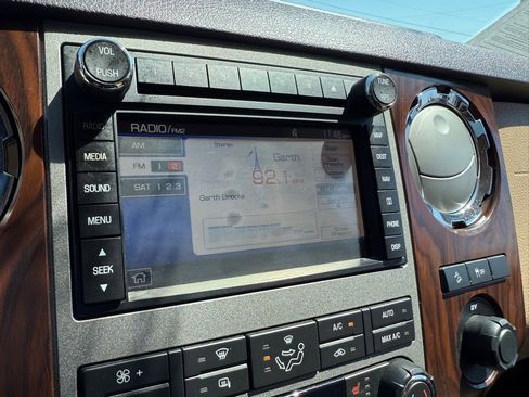 Used 2011 Ford F350 Lariat w/ Lariat Ultimate Pkg image 36