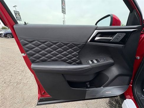 New 2025 Mitsubishi Outlander SEL image 11