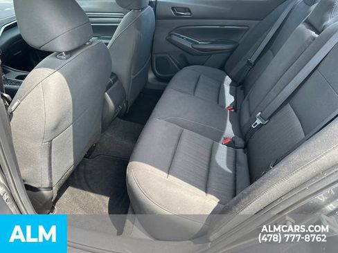 Used 2025 Nissan Altima 2.5 SV FWD image 23