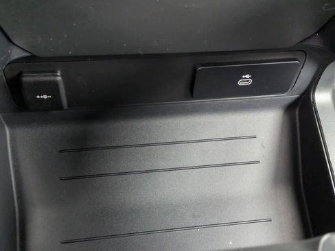 New 2026 Land Rover Defender 110 S image 33