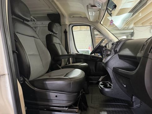 Used 2016 RAM ProMaster 1500 FWD image 9