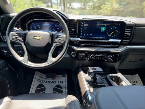 Used 2023 Chevrolet Silverado 1500 LTZ w/ LTZ Convenience Package II AWD/4WD image 13