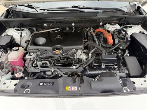 Used 2020 Toyota RAV4 XLE w/ Convenience Package image 32