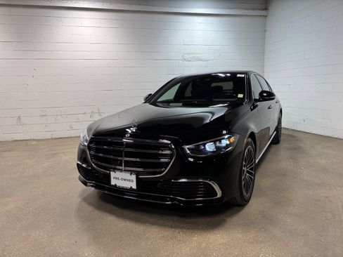 Used 2024 Mercedes-Benz S 580 4MATIC Sedan image 2