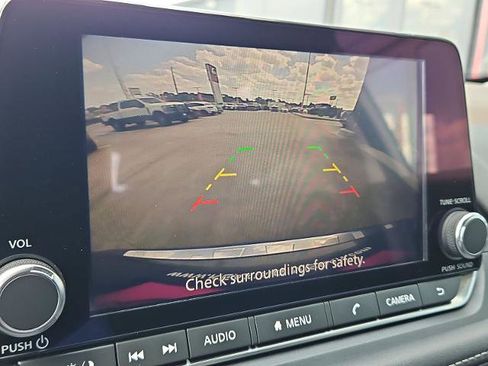 Certified 2022 Nissan Rogue SV image 26