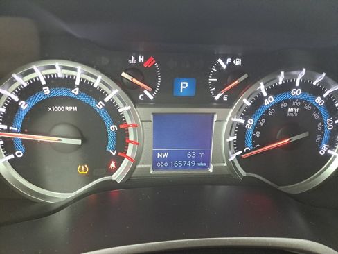 Used 2015 Toyota 4Runner Limited image 31