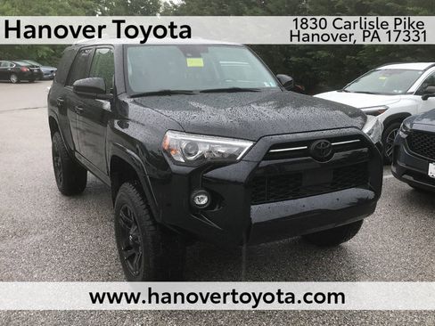 Used 2021 Toyota 4Runner SR5 AWD/4WD image 1