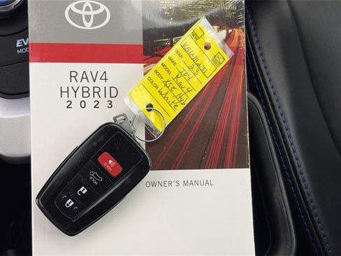 Used 2023 Toyota RAV4 XSE AWD/4WD image 35
