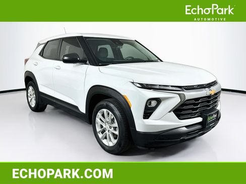 Used 2024 Chevrolet TrailBlazer LS FWD image 1