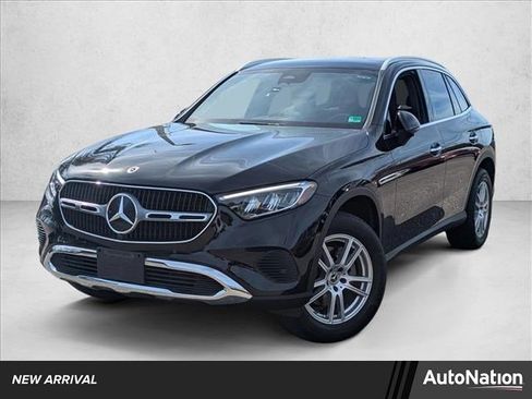 Used 2023 Mercedes-Benz GLC 300 4MATIC image 1