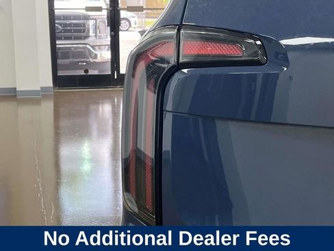 Used 2023 Kia Telluride EX w/ EX Captain's Chair Package FWD image 12