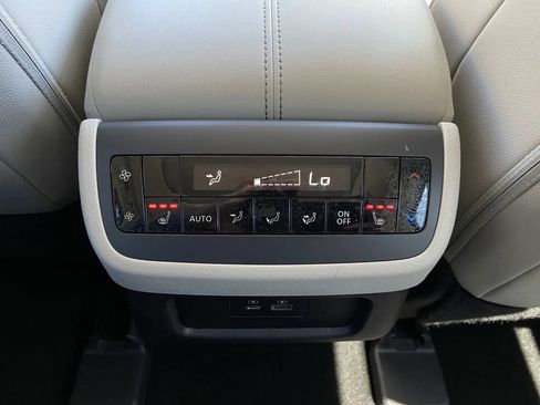 Used 2024 Nissan Pathfinder SL w/ SL Premium Package AWD/4WD image 25