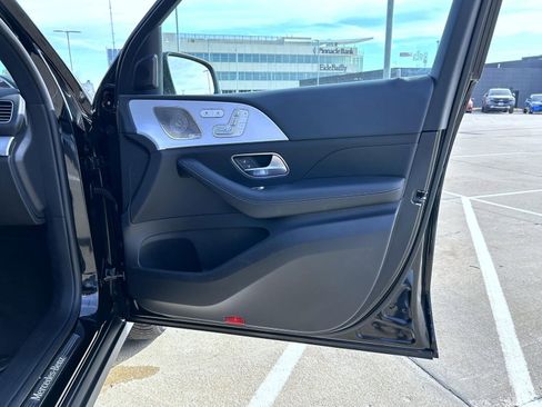 Used 2025 Mercedes-Benz GLE 350 4MATIC image 16