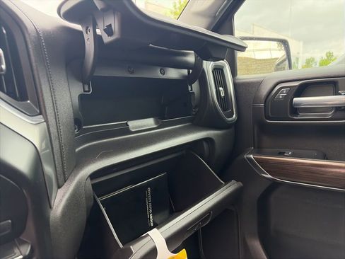 Used 2021 Chevrolet Silverado 1500 LT w/ Z71 Off-Road Package image 18