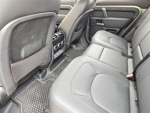 Used 2025 Land Rover Defender 110 S image 29