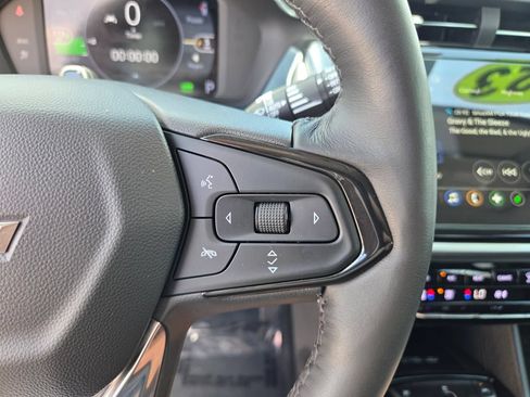 Used 2023 Chevrolet Bolt EUV Premier w/ Super Cruise Package FWD image 31