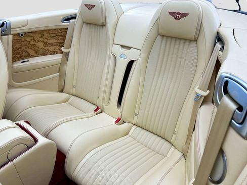 Used 2017 Bentley Continental GT image 27
