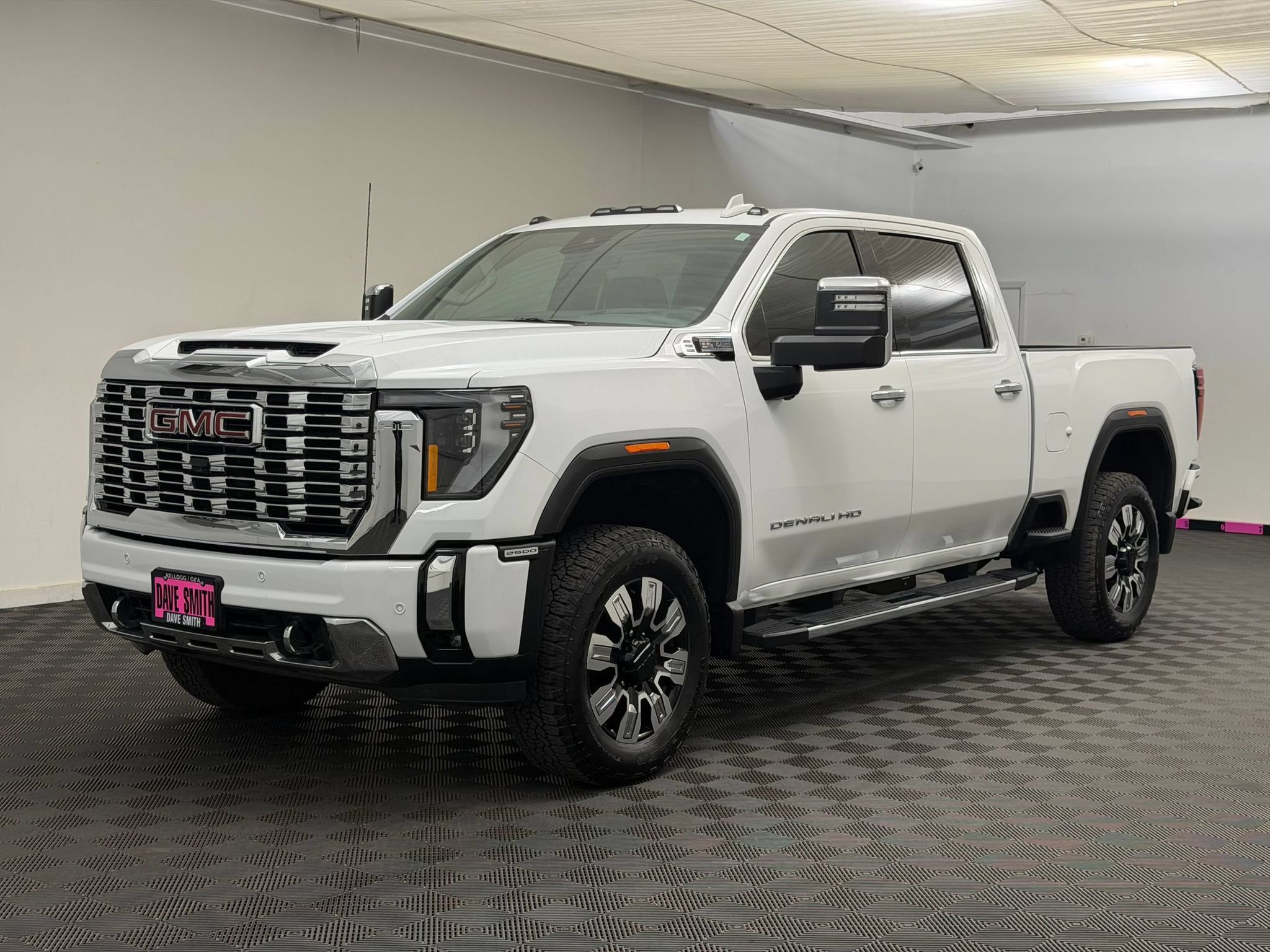 Used 2026 GMC Sierra 2500 Denali w/ Technology Package AWD/4WD image 1