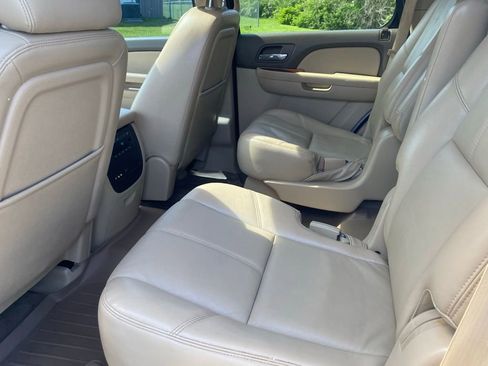 Used 2013 Chevrolet Tahoe LT AWD/4WD image 23