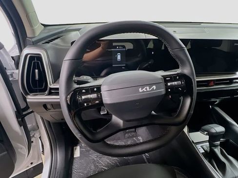 New 2026 Kia Sorento LX image 11
