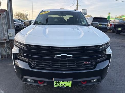 Used 2021 Chevrolet Silverado 1500 LT Trail Boss w/ LPO, Dark Essentials Package AWD/4WD image 3