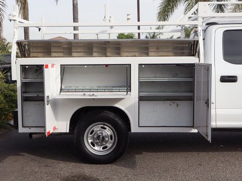Used 2022 Ford F250 XL w/ Power Equipment Group RWD image 11