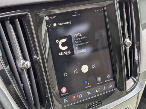 Used 2025 Volvo V60 B5 Cross Country Plus image 22