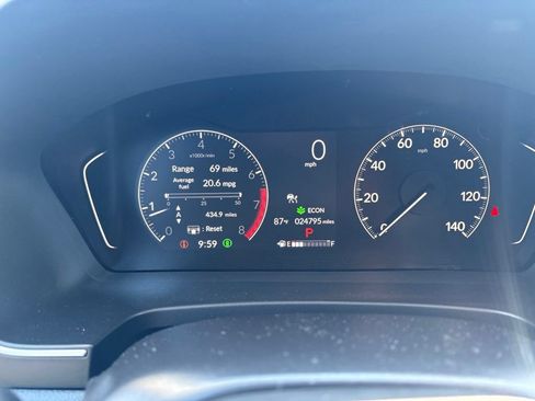 Used 2024 Honda Pilot Touring image 16
