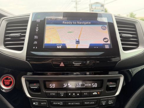 Used 2016 Honda Pilot Touring image 28