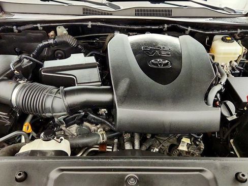 Used 2019 Toyota Tacoma TRD Pro AWD/4WD image 28